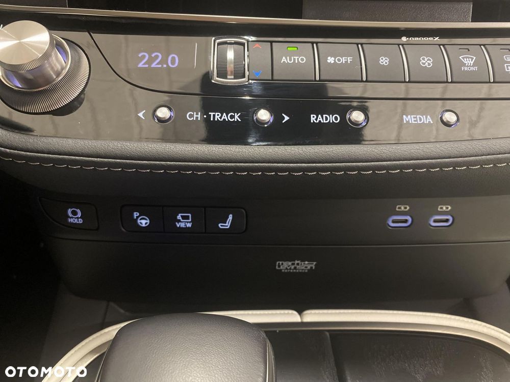 Lexus LS 500h Omotenashi AWD - 18