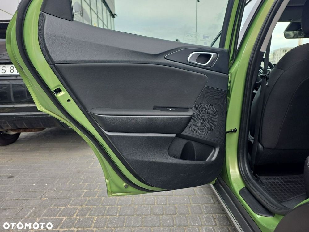 Kia XCeed 1.5 T-GDI M - 13