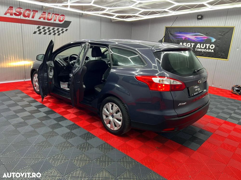 Ford Focus - 16