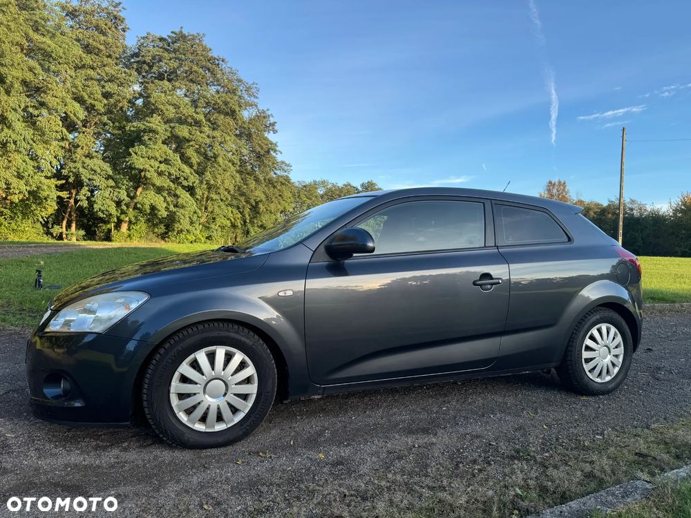 Kia Ceed - 8