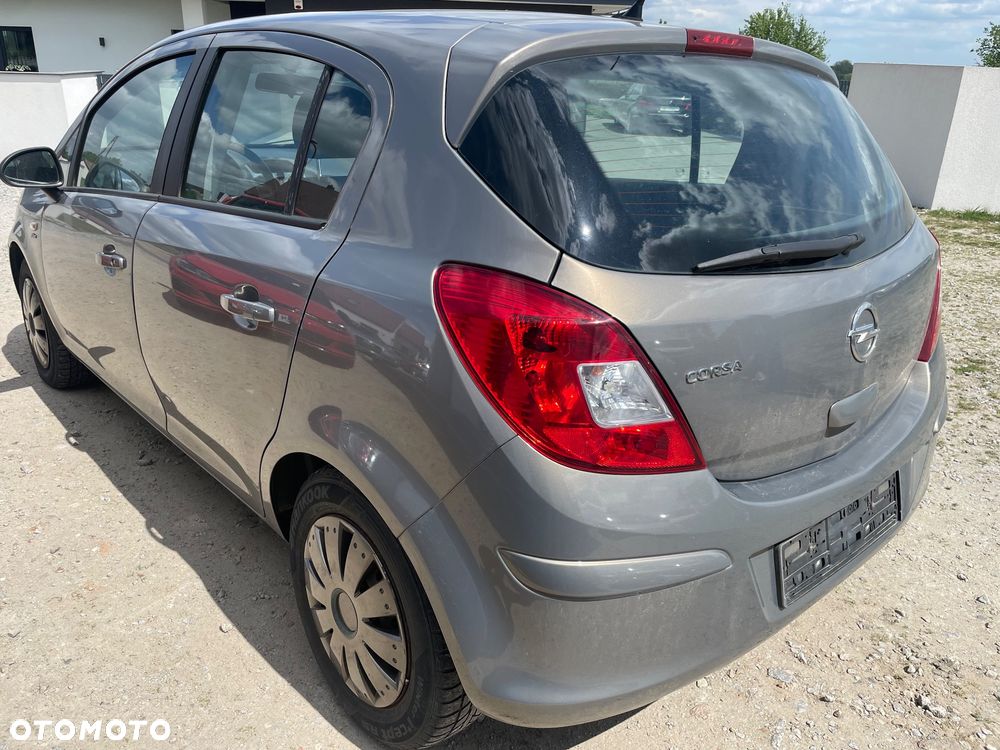 Opel Corsa - 4