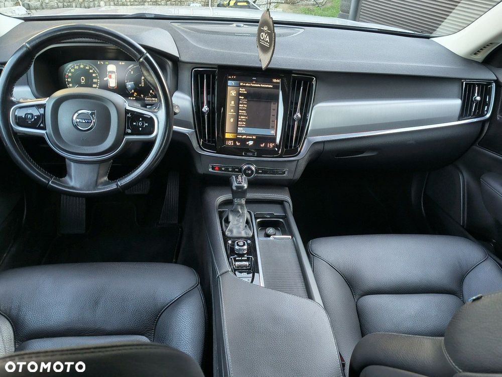 Volvo V90 D3 Momentum - 11