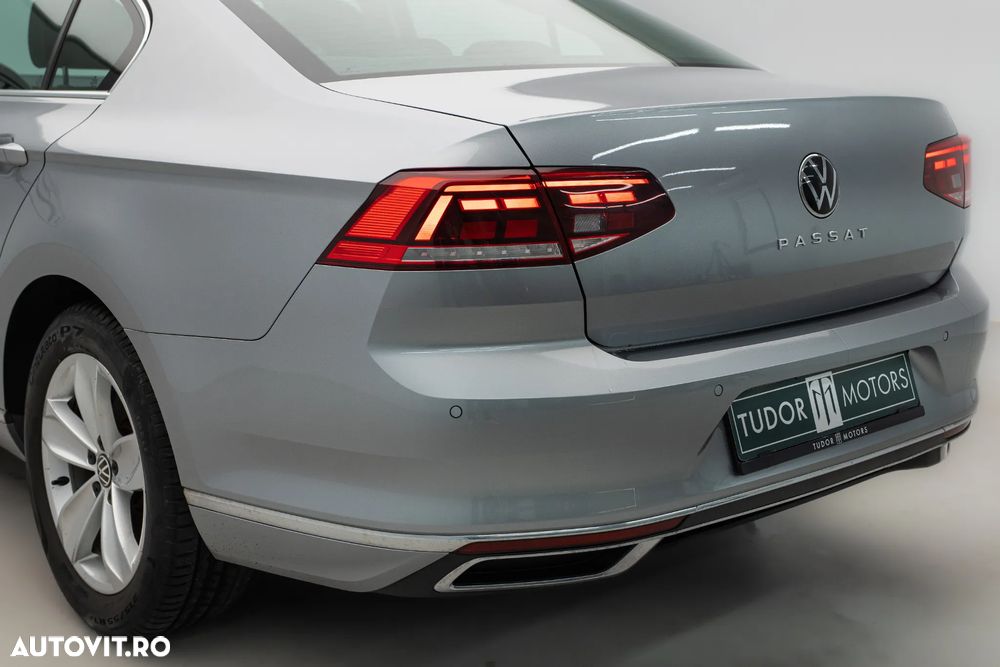 Volkswagen Passat 2.0 TDI DSG Advance - 9