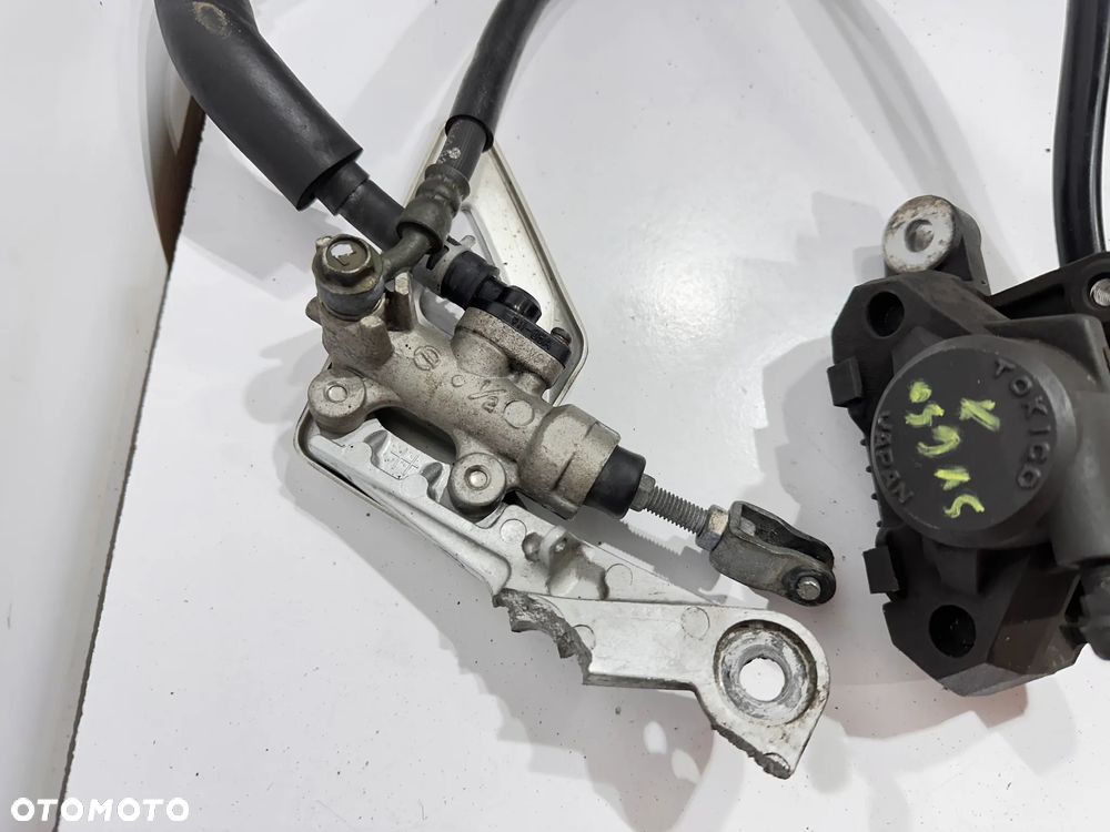 Zacisk pompa tył Suzuki SV 650 98-03r. - 5