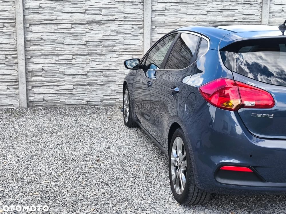 Kia Ceed 1.6 GDI DCT Platinum Edition - 28