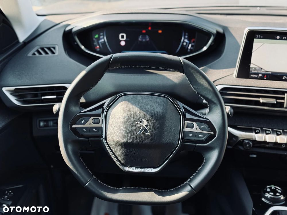 Peugeot 3008 1.2 PureTech Allure S&S - 23