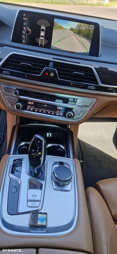 BMW Seria 7 740d xDrive - 13