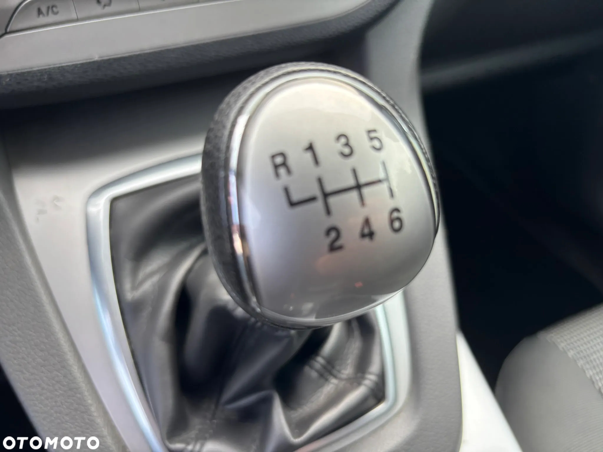 Ford Kuga 2.0 TDCi Titanium - 15