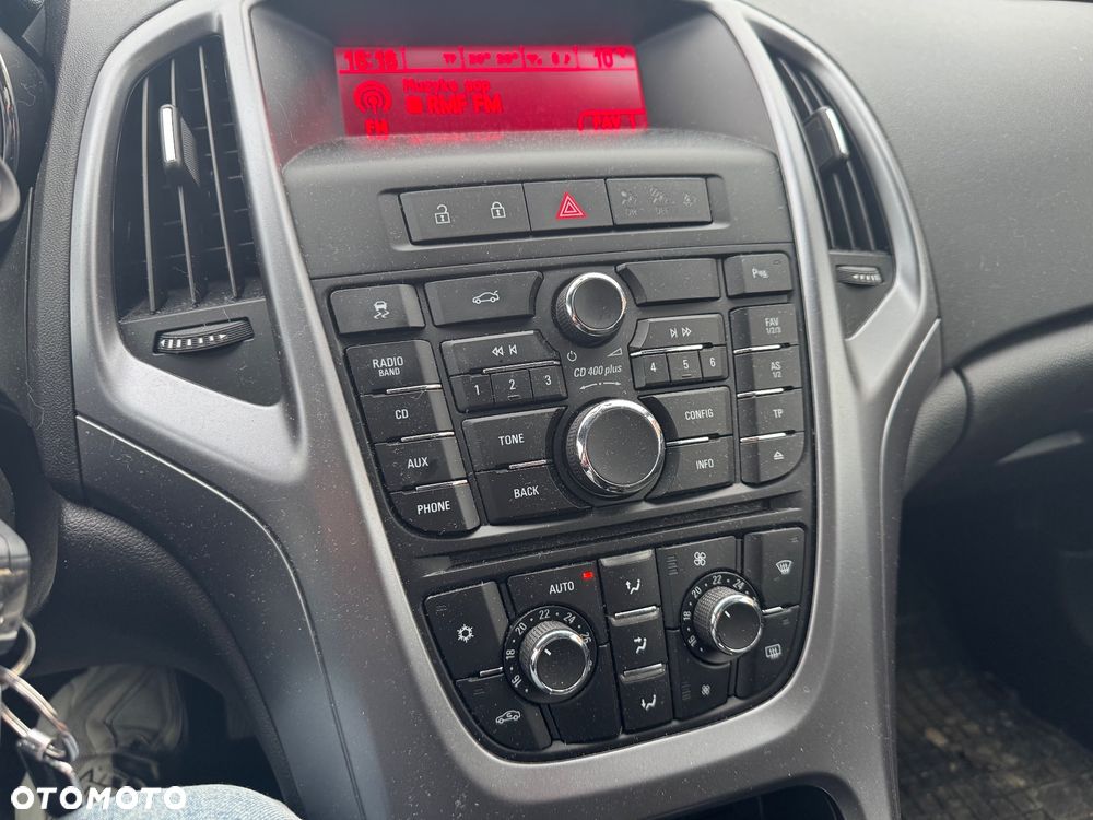 Opel Astra 1.4 T Executive EU6 - 15