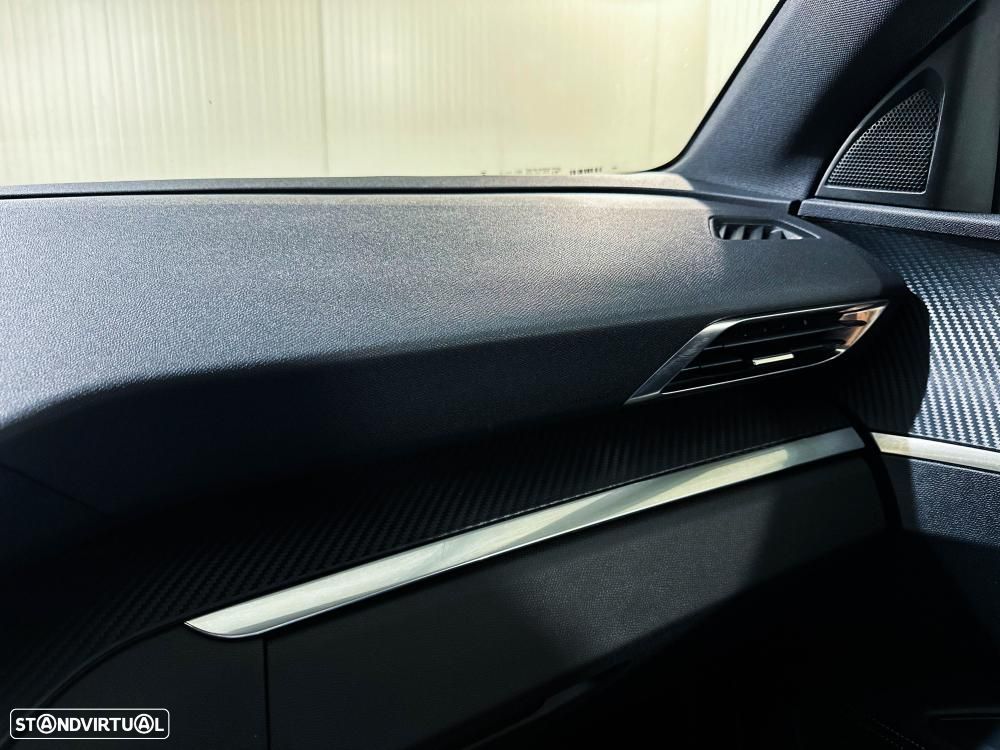 Peugeot 3008 1.2 Hybrid Allure Pack e-DCS6 - 30