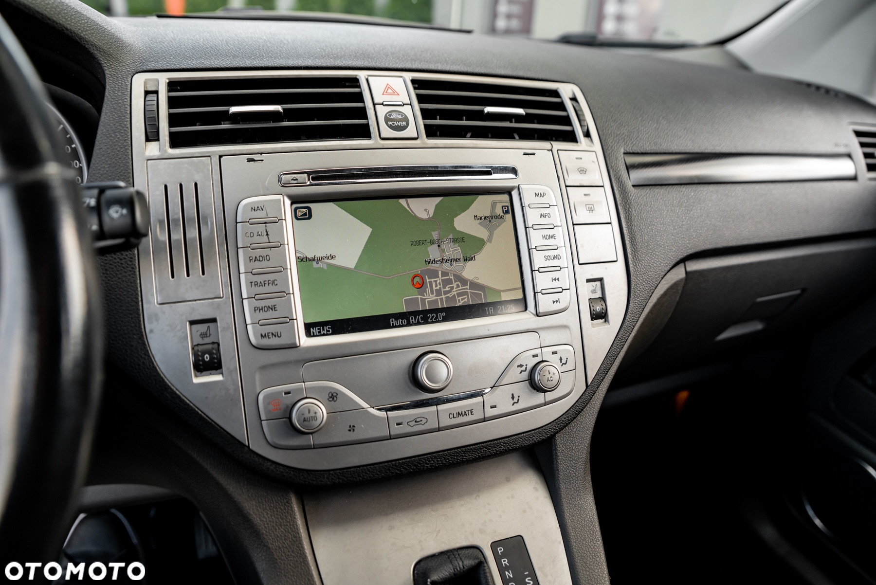 Ford Kuga 2.5 4x4 Titanium - 35