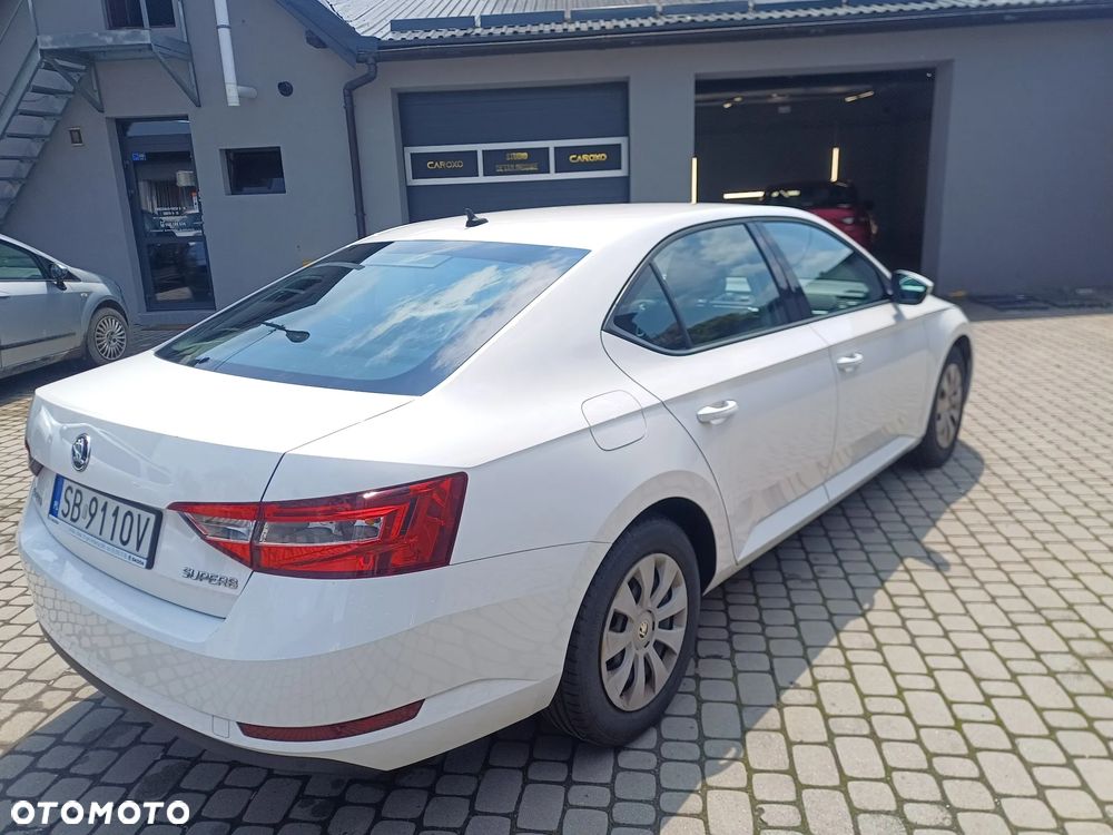 Skoda Superb 2.0 TDI Active - 4