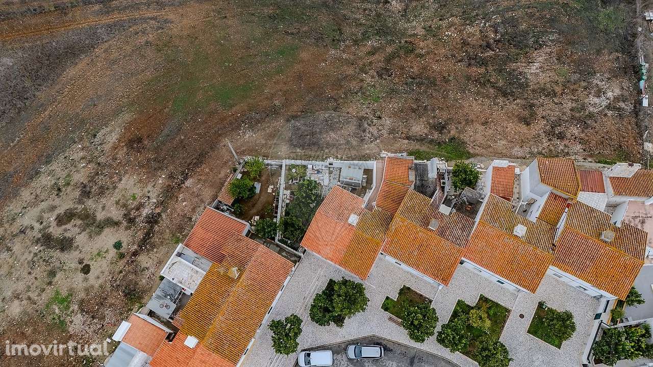 Moradia T2 para venda - Grande imagem: 2/21