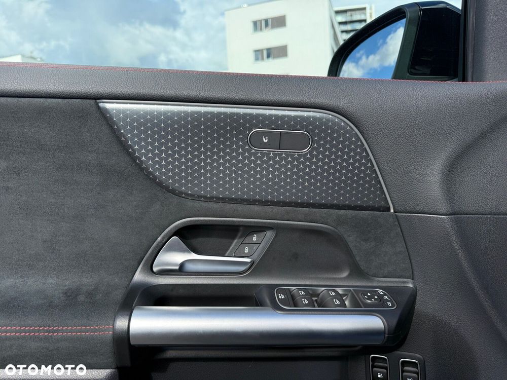 Mercedes-Benz GLA - 15