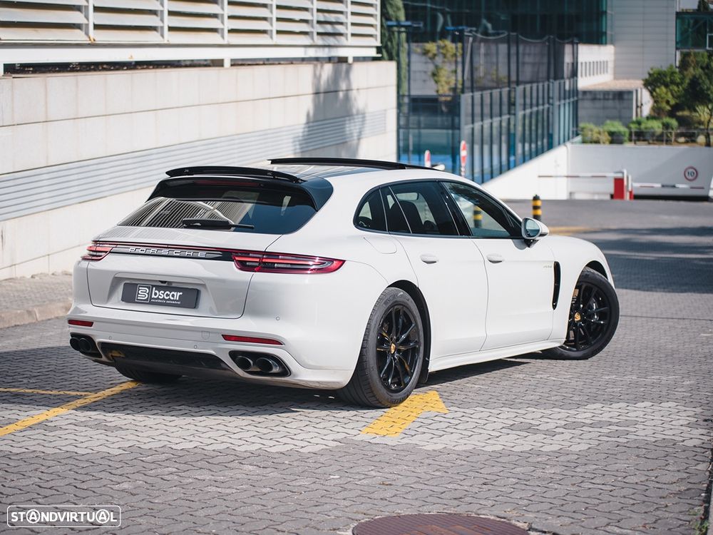 Porsche Panamera Sport Turismo 4 E-Hybrid - 12
