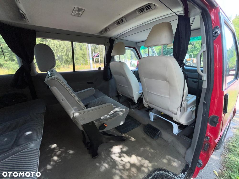 Volkswagen Caravelle CL - 9