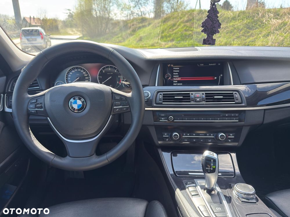 BMW Seria 5 530d xDrive Sport-Aut Luxury Line - 26
