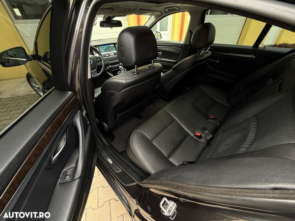 BMW Seria 5 530d xDrive Aut. - 9