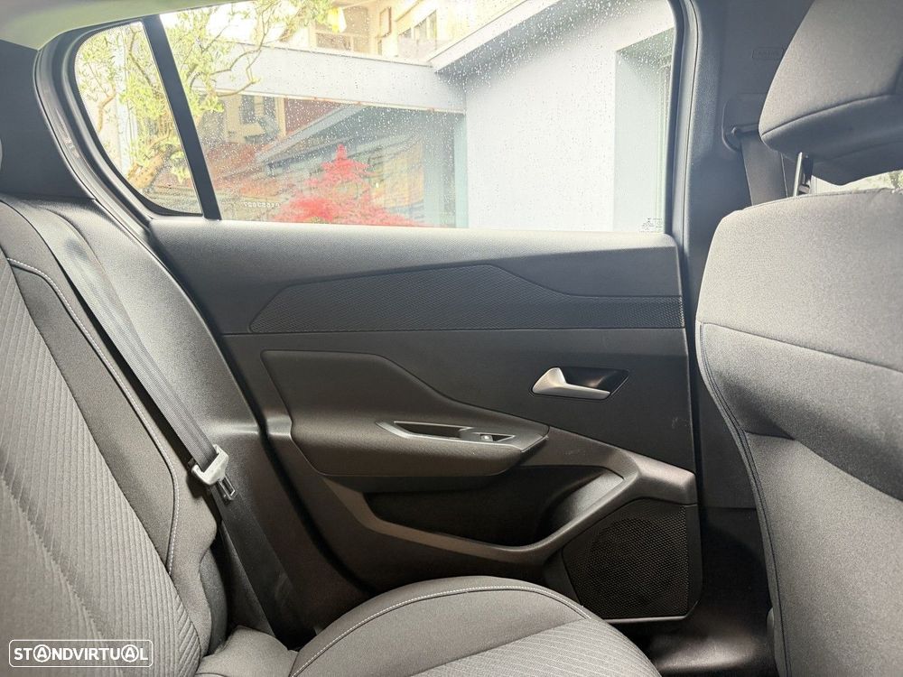 Peugeot 308 1.6 Hybrid Allure Pack e-EAT8 - 18