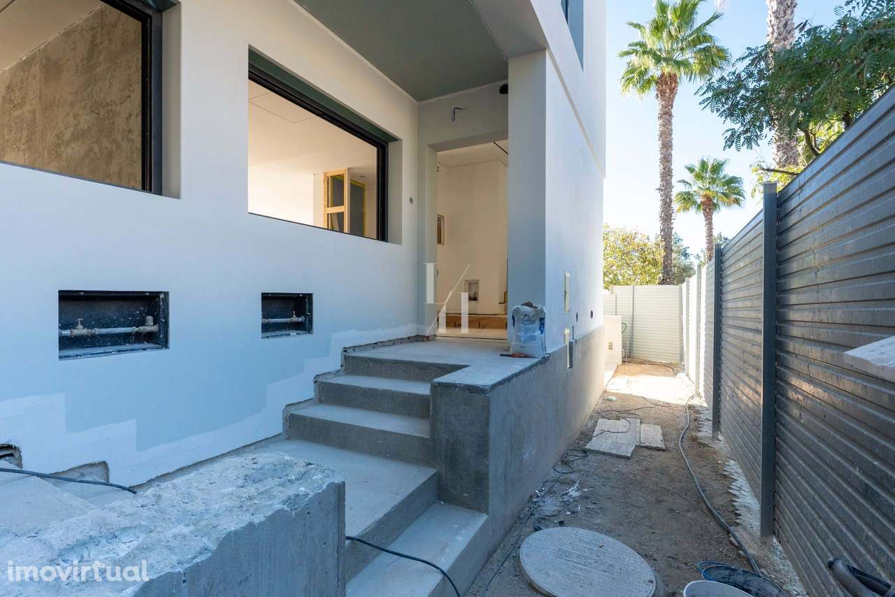 Moradias geminadas T3 para venda no centro de Loulé - Grande imagem: 2/25