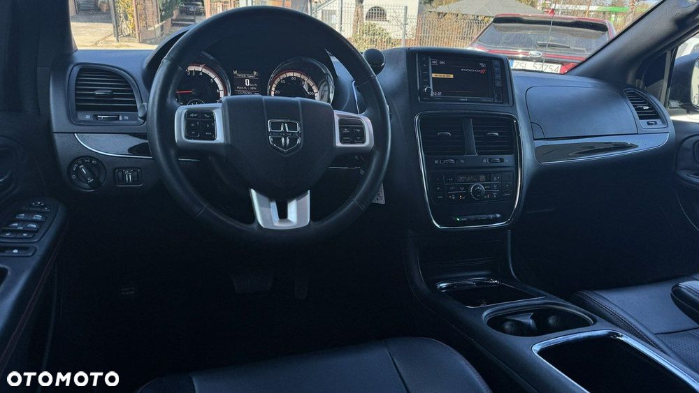 Dodge Grand Caravan - 15