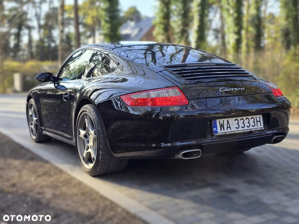 Porsche 911 Carrera - 5