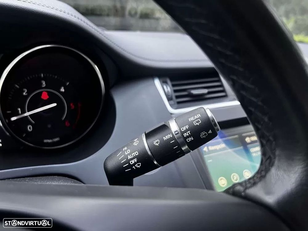 Jaguar E-Pace 2.0 i4D R-Dynamic S - 30