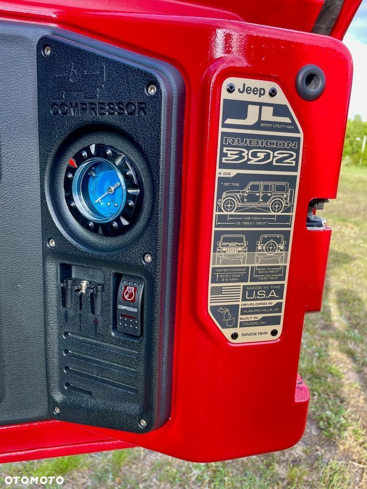 Jeep Wrangler - 12
