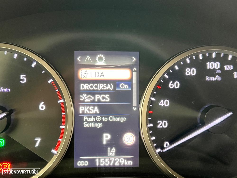 Lexus NX 300h Business - 31