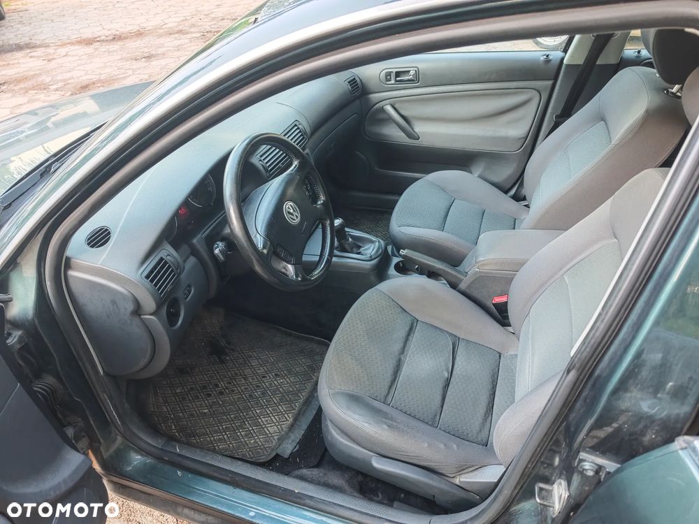 Volkswagen Passat 1.9 TDI Comfortline - 9