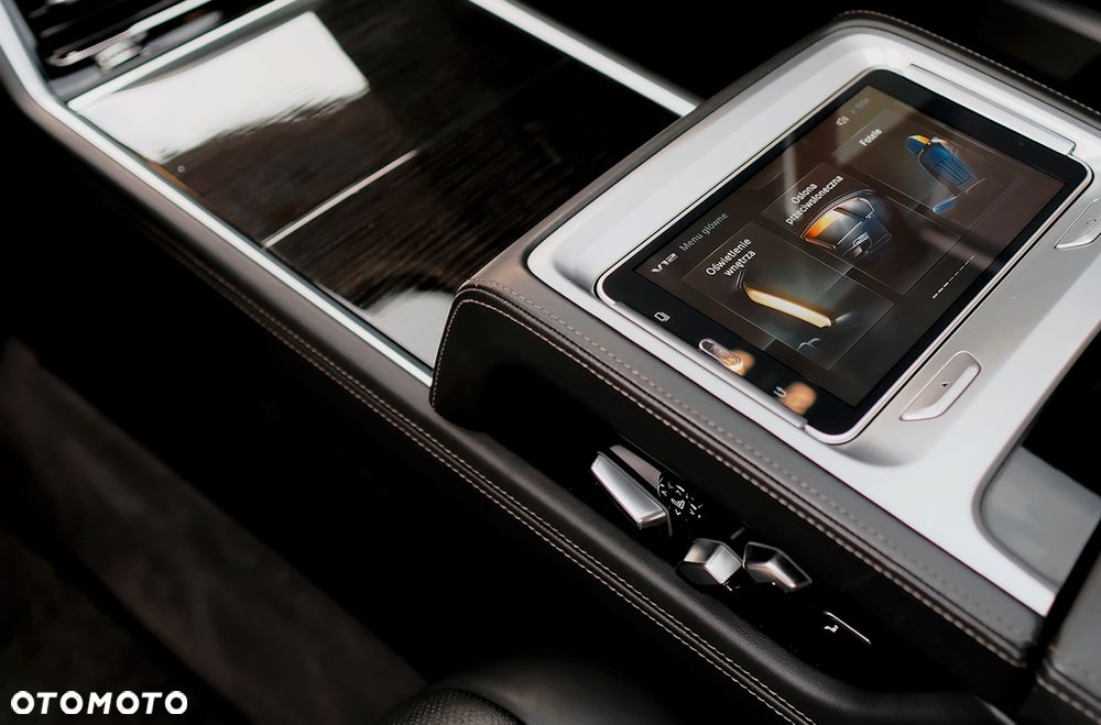 BMW Seria 7 M760Li xDrive V12 Excellence - 39