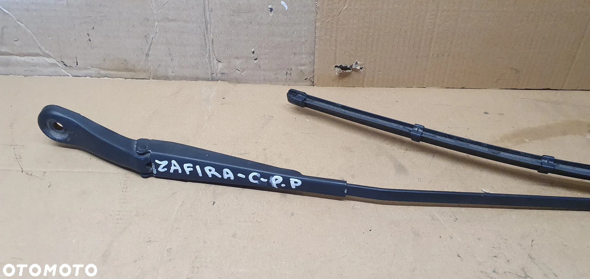 Ramie wycieraczki prawy przód wycieraczka Opel Zafira C 20812595 - 2