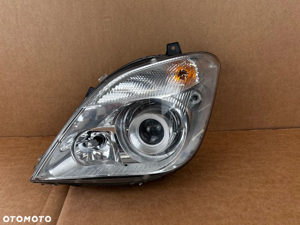 MERCEDES SPRINTER 906 W906 A906 HELLA LAMPA REFLEKTOR XENON PRZÓD PRZEDNI PRZEDNIA LEWA LEWY - 1