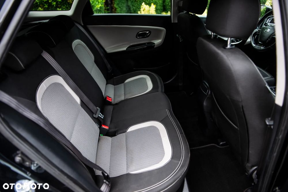 Kia Ceed 1.6 GDI Vision - 33