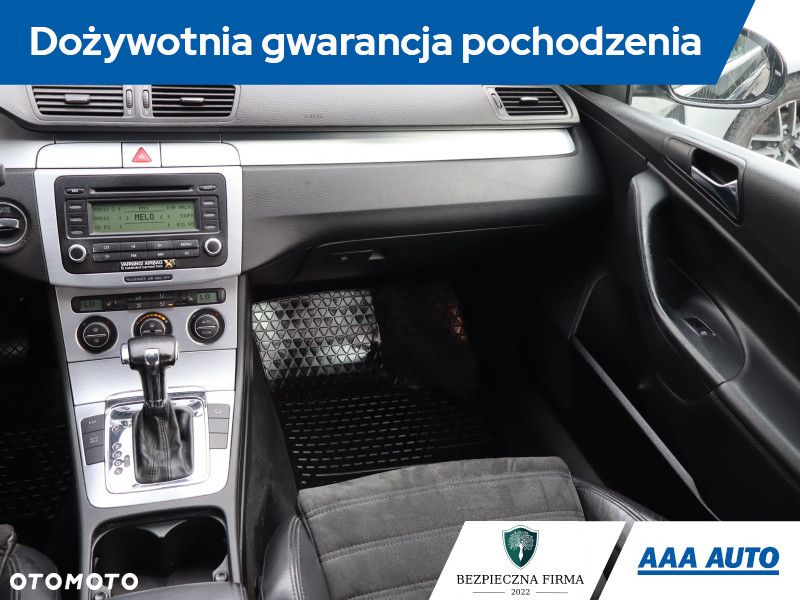 Volkswagen Passat - 9