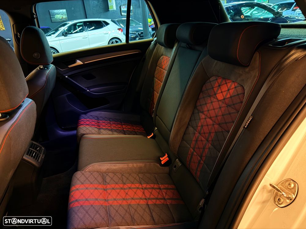 VW Golf GTI TCR 2.0 TSI OPF DSG - 23