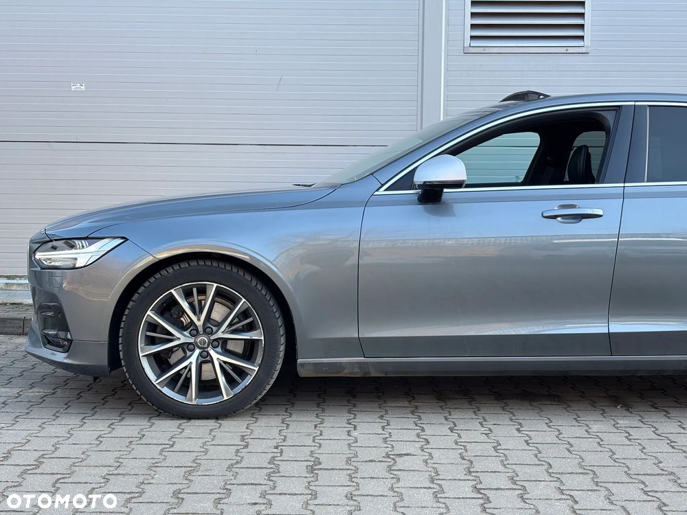 Volvo S90 D5 AWD R-Design - 4