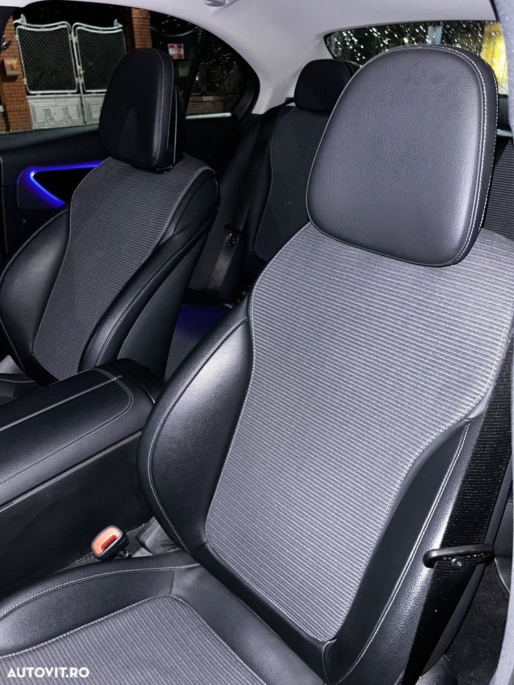 Mercedes-Benz C 300 4Matic T 9G-TRONIC Avantgarde Advanced - 16