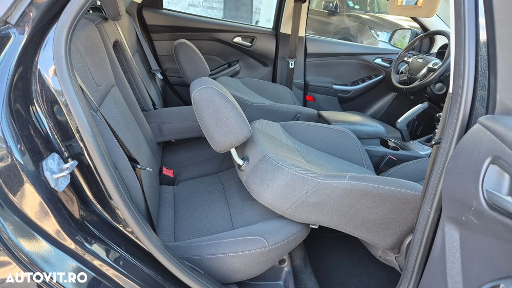 Ford Focus - 20