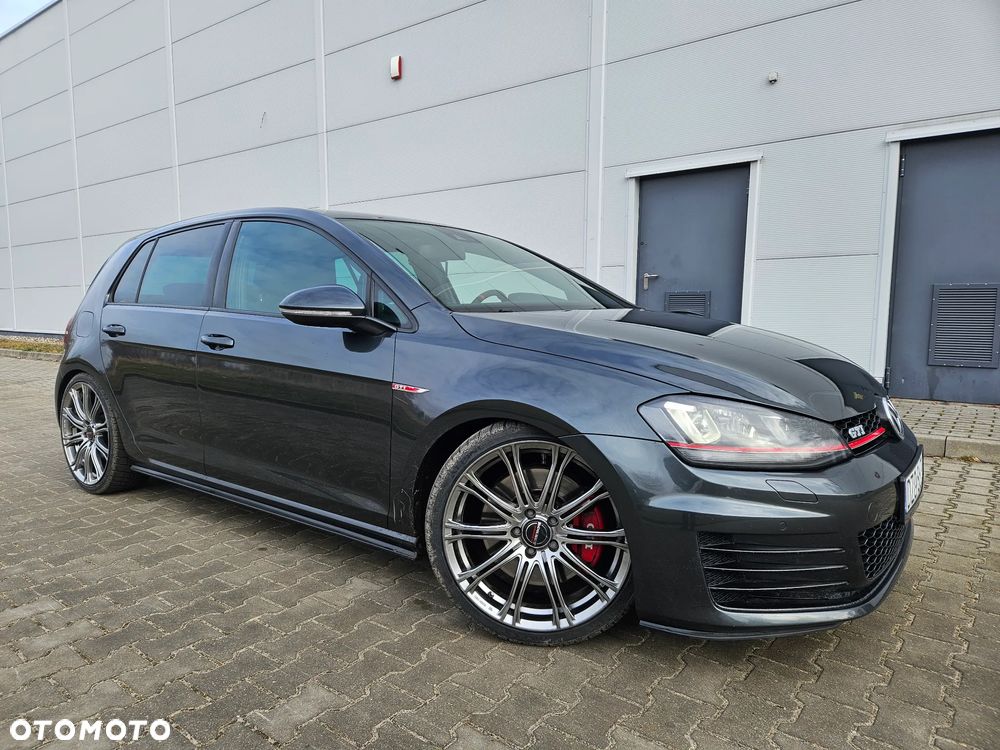 Volkswagen Golf GTI Performance BlueMotion Technology - 2