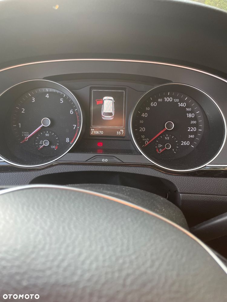 Volkswagen Passat Variant 1.8 TSI BMT Highline DSG - 18