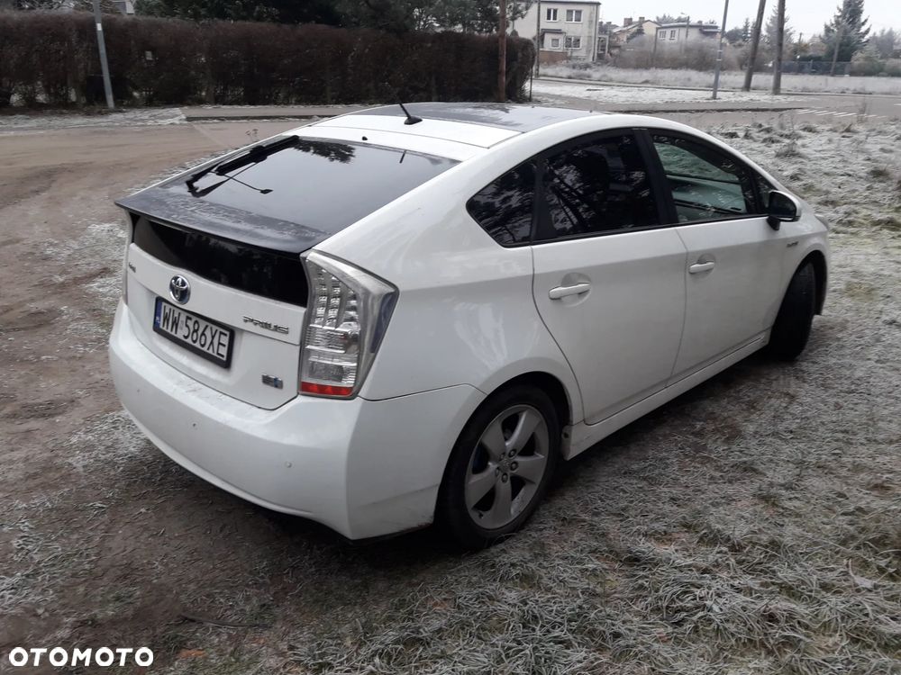 Toyota Prius - 5