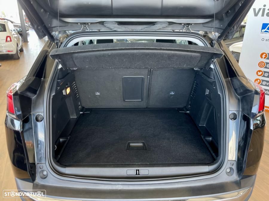 Peugeot 3008 1.2 PureTech Allure Pack - 32