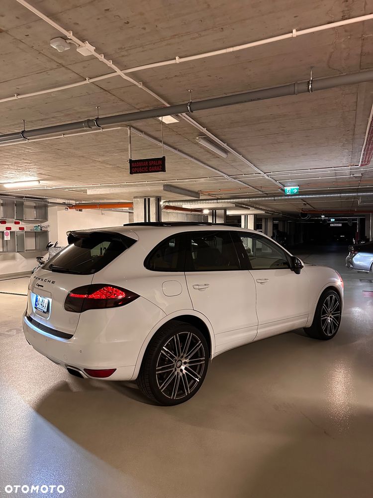 Porsche Cayenne 2010 photo 4