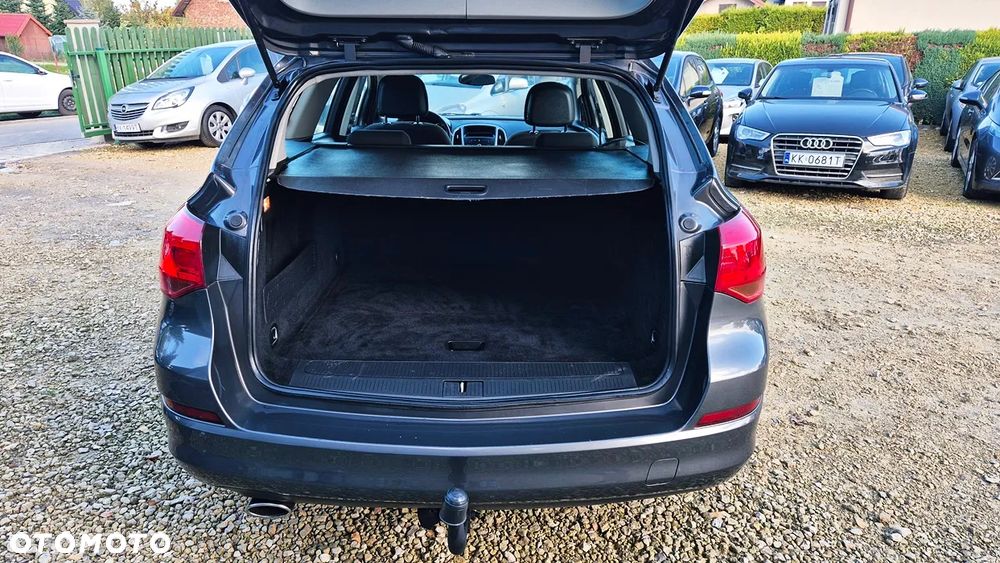 Opel Astra 1.4 Turbo Exklusiv - 32