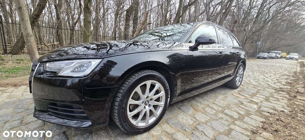 Audi A4 Avant 2.0 TFSI ultra Design S tronic - 5