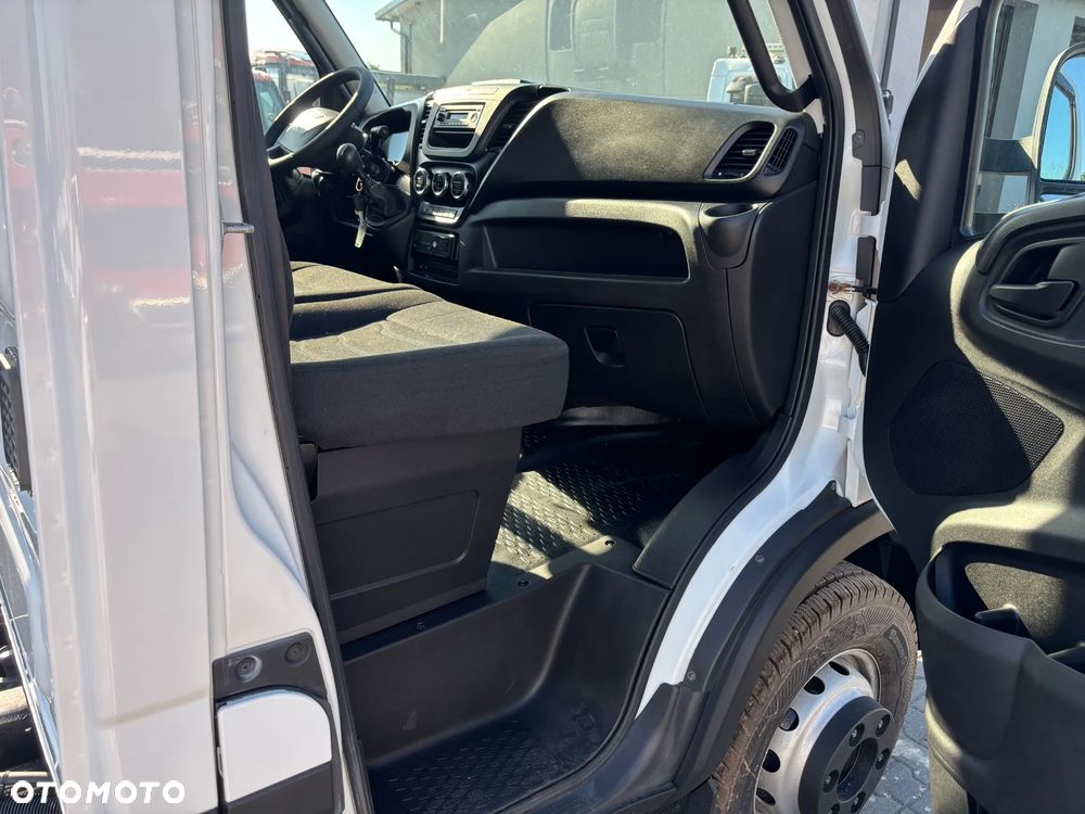 Iveco 70C17,,70C18,,70C15,,72C17,,50C17,,35C17,,35C15 PODWOZIE DO ZABUDOWY  WYWROTKA SKRZYNIA LADUNKOWA KONTENER CHLODNIA 70 SZTUK NA PLACU - 9