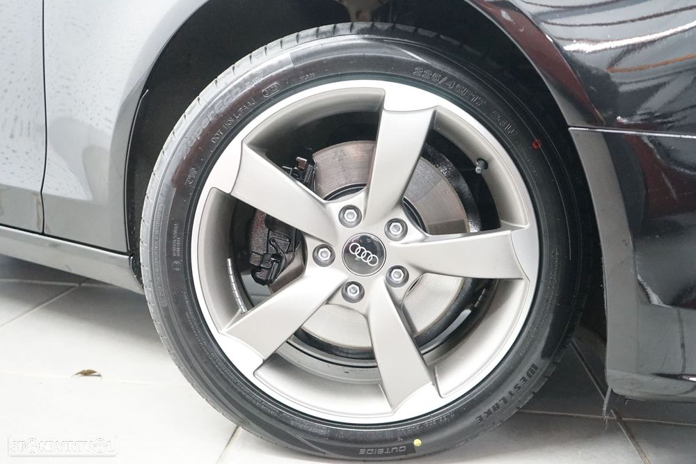 Audi A4 Avant 2.0 TDi Advance Multitronic - 10