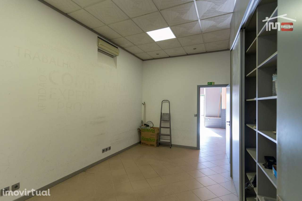 Loja, para venda, Ourém - Nossa Senhora da Piedade - Grande imagem: 3/16