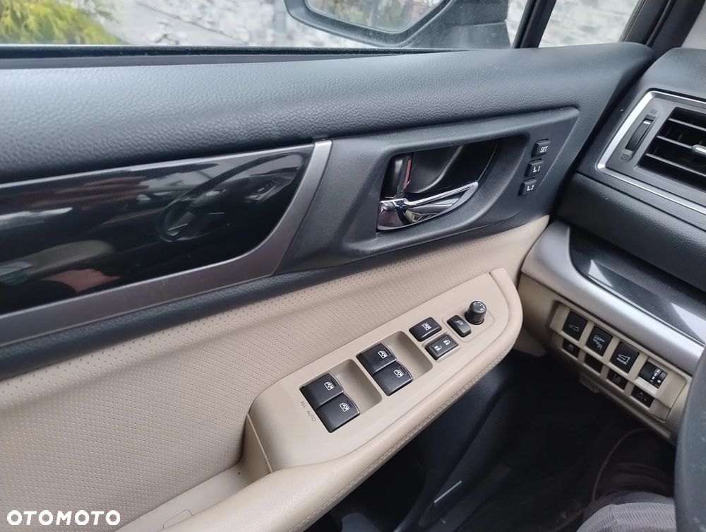 Subaru Outback 2.0D Exclusive Lineartronic - 18